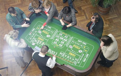 seven eleven würfelspiel|Craps .